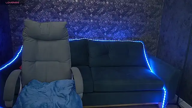 Snapshot of ElysLunar chatting on December 4, 2024, 4:49 pm ElysLunar online show from December 4, 2024, 4:49 pm