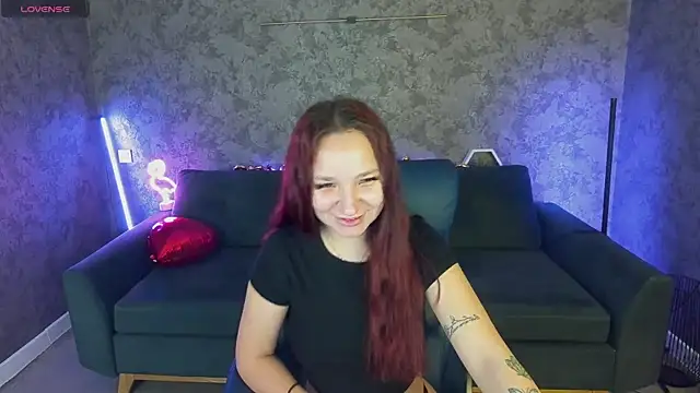 ElysLunar online show from February 17, 2026, 6:54 am