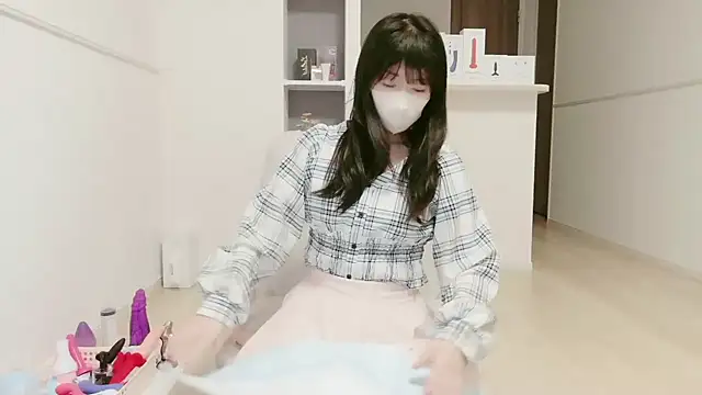 Snapshot of IORio2 chatting on December 1, 2025, 6:02 pm IORio2 online show from December 1, 2025, 6:02 pm