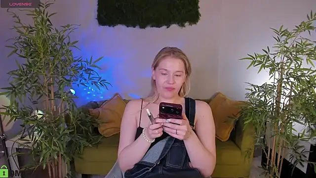 Snapshot of Colleen_Blake chatting on June 29, 2026, 5:24 pm Colleen Blake online show from June 29, 2026, 5:24 pm