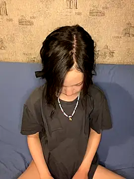 lalallalalaa- online show from November 5, 2025, 3:23 pm