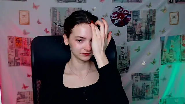  SusieSu  online show from April 15, 2026, 6:31 am