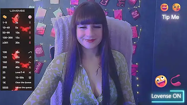 Snapshot of Violla_My chatting on December 5, 2025, 6:44 am Violla My online show from December 5, 2025, 6:44 am