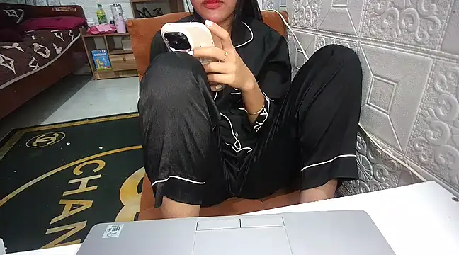 Snapshot of BIN-NA chatting on December 11, 2024, 5:10 am BIN-NA online show from December 11, 2024, 5:10 am