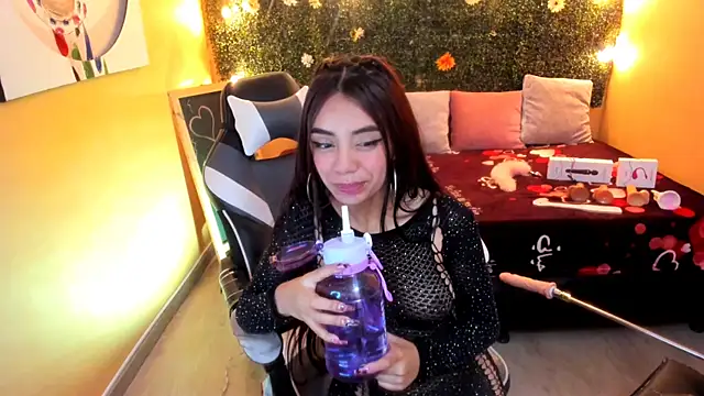 Tiffany sander online show from February 5, 2025, 7:18 am