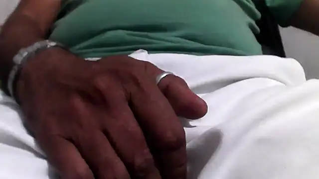 Snapshot of GO_LALA chatting on December 8, 2024, 8:51 am GO LALA online show from December 8, 2024, 8:51 am