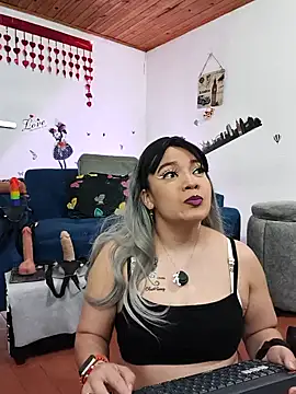 keila j online show from December 20, 2025, 11:39 am