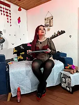 keila j online show from April 10, 2026, 10:42 am