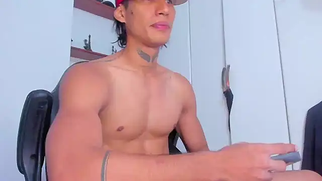 Jonryder  online show from April 25, 2026, 2:03 am