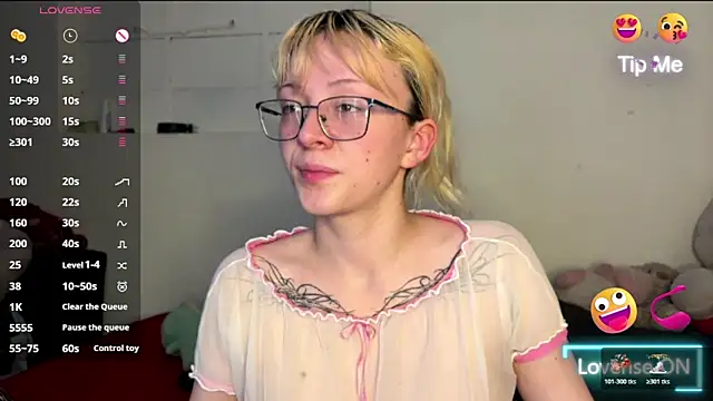 Cloe five online show from October 27, 2025, 11:31 pm