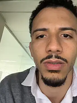 pteno1 online show from December 4, 2024, 6:39 pm