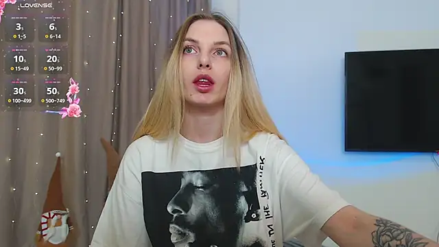 Snapshot of Stormy066 chatting on December 20, 2024, 9:17 pm Stormy066 online show from December 20, 2024, 9:17 pm