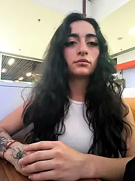 Snapshot of Lila_Desiree chatting on November 6, 2025, 10:32 pm Lila Desiree online show from November 6, 2025, 10:32 pm