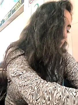 Snapshot of Lila_Desiree chatting on November 20, 2025, 10:09 pm Lila Desiree online show from November 20, 2025, 10:09 pm