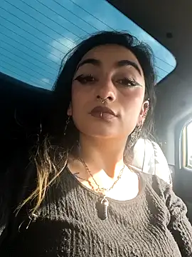 Snapshot of Lila_Desiree chatting on December 1, 2025, 2:00 pm Lila Desiree online show from December 1, 2025, 2:00 pm