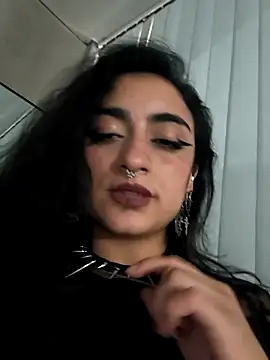 Snapshot of Lila_Desiree chatting on December 15, 2025, 5:28 pm Lila Desiree online show from December 15, 2025, 5:28 pm