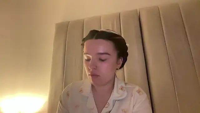 maisiesmithx online show from March 31, 2026, 2:13 am