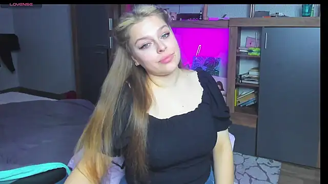 Snapshot of angel_stella chatting on February 9, 2025, 8:56 pm angel stella online show from February 9, 2025, 8:56 pm