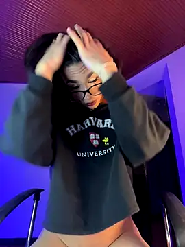 sue   0 online show from September 10, 2025, 6:35 am