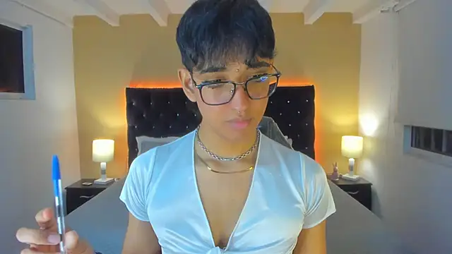 Dark hairy  online show from January 31, 2025, 2:58 am