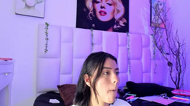 Snapshot of Antonella_Fontanna chatting on March 20, 2025, 8:20 am Antonella Fontanna online show from March 20, 2025, 8:20 am