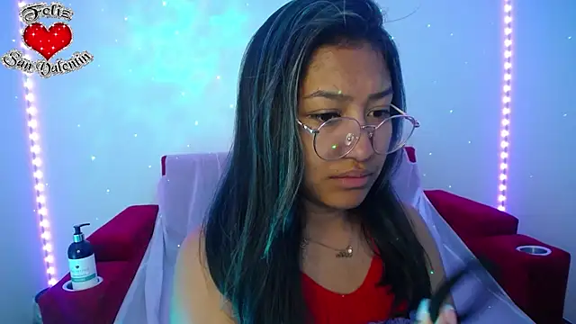 ricura mily online show from March 3, 2025, 8:05 am