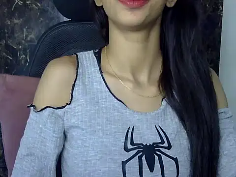 MAAYRA 09 online show from February 1, 2025, 7:13 pm