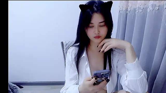 Little-sweet online show from November 9, 2025, 1:09 pm