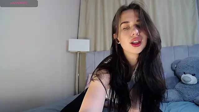 Snapshot of Erikka__ chatting on July 23, 2026, 6:44 am Erikka online show from July 23, 2026, 6:44 am