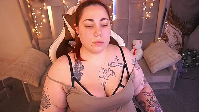 Snapshot of Kittywakee chatting on February 6, 2026, 10:24 pm Kittywakee online show from February 6, 2026, 10:24 pm