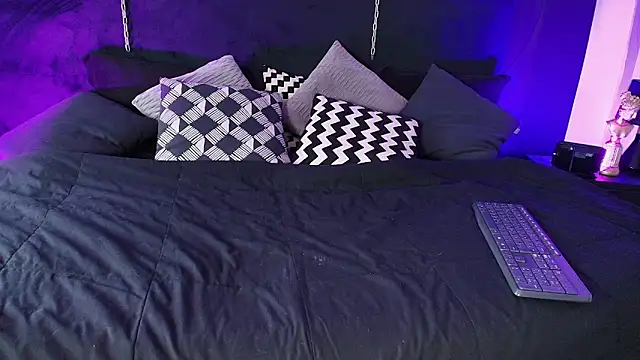 Snapshot of Aylen_darkmoor chatting on November 24, 2025, 7:57 pm Aylen darkmoor online show from November 24, 2025, 7:57 pm