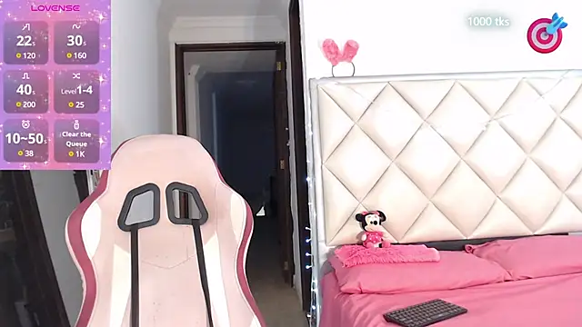 DannaDooll99 online show from February 3, 2025, 11:20 am