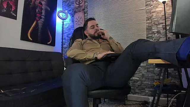 Ethan Castellano online show from April 14, 2026, 9:32 pm