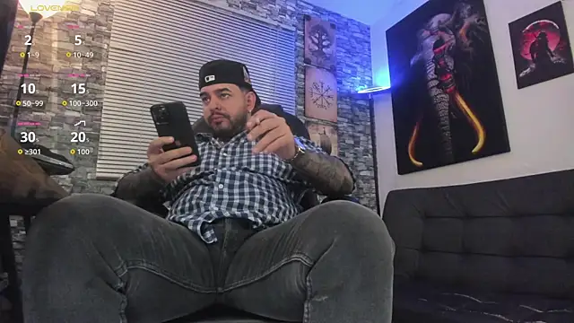 Snapshot of Ethan_Castellano chatting on May 11, 2026, 10:29 pm Ethan Castellano online show from May 11, 2026, 10:29 pm
