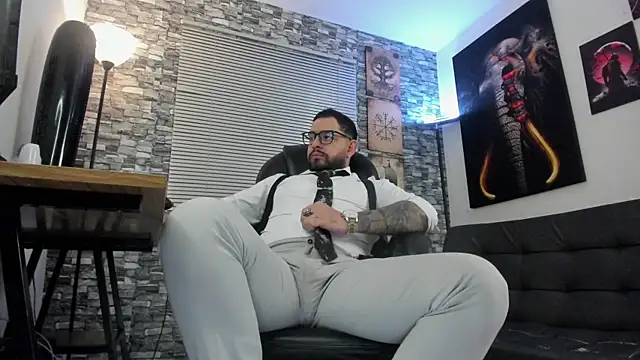 Snapshot of Ethan_Castellano chatting on May 23, 2026, 10:14 pm Ethan Castellano online show from May 23, 2026, 10:14 pm