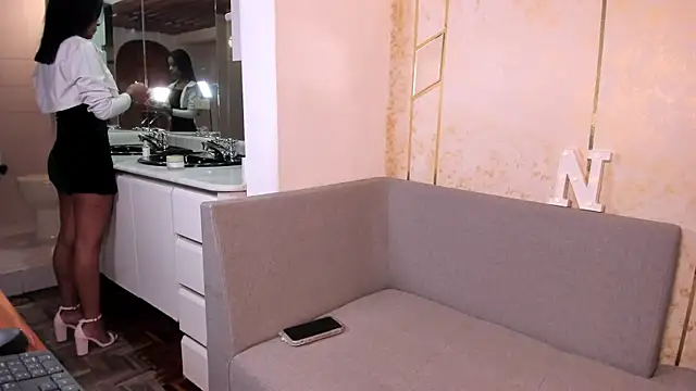 Snapshot of natali_henao chatting on December 31, 2024, 1:19 pm natali henao online show from December 31, 2024, 1:19 pm