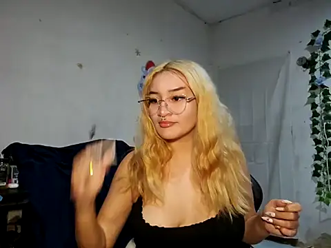 Snapshot of sadnessgyall chatting on January 4, 2025, 7:03 am sadnessgyall online show from January 4, 2025, 7:03 am