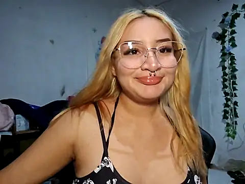 Snapshot of sadnessgyall chatting on January 6, 2025, 6:47 am sadnessgyall online show from January 6, 2025, 6:47 am