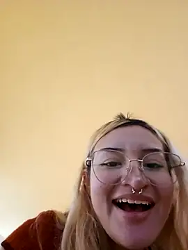 Snapshot of sadnessgyall chatting on February 16, 2025, 3:04 am sadnessgyall online show from February 16, 2025, 3:04 am