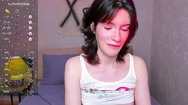 Snapshot of Kolette_Gray chatting on November 18, 2025, 3:49 pm Kolette Gray online show from November 18, 2025, 3:49 pm