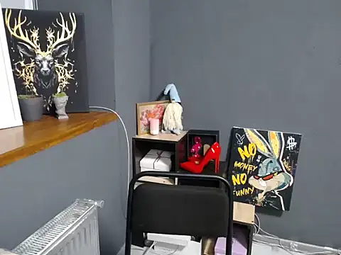 felicity gold online show from November 26, 2025, 7:42 am