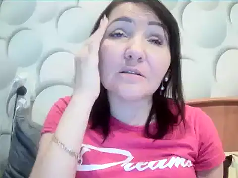 ClaireSunset online show from April 13, 2026, 5:40 pm