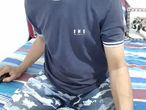 Snapshot of goten-770 chatting on February 27, 2025, 3:04 am goten-770 online show from February 27, 2025, 3:04 am