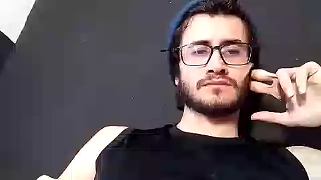 Loggan donnelly online show from November 12, 2025, 7:13 pm