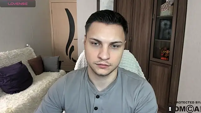 handsome guy01 online show from October 31, 2025, 7:37 pm