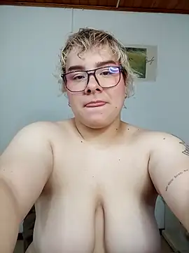 amalia love online show from November 27, 2025, 4:20 pm