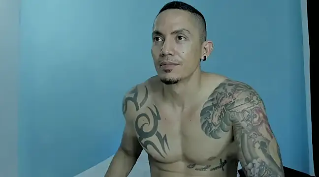 Snapshot of Alex_motta chatting on January 16, 2025, 6:35 am Alex motta online show from January 16, 2025, 6:35 am