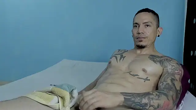 Snapshot of Alex_motta chatting on January 21, 2025, 4:10 am Alex motta online show from January 21, 2025, 4:10 am