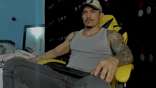 Snapshot of Alex_motta chatting on September 11, 2025, 3:50 am Alex motta online show from September 11, 2025, 3:50 am