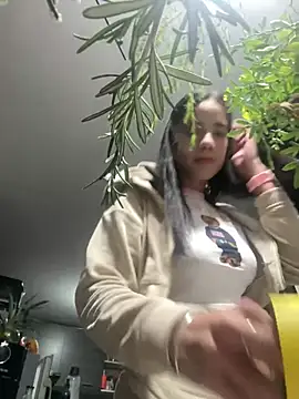 Snapshot of Praga_Pink chatting on May 2, 2026, 4:39 am Praga Pink online show from May 2, 2026, 4:39 am